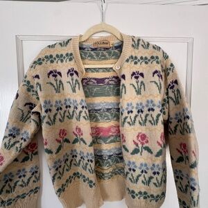 Vintage Floral Patterned Sweater